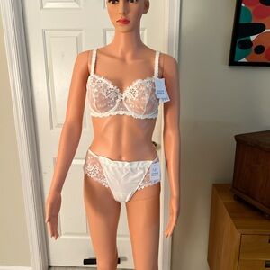 Simone Perele White Lace Bra Set